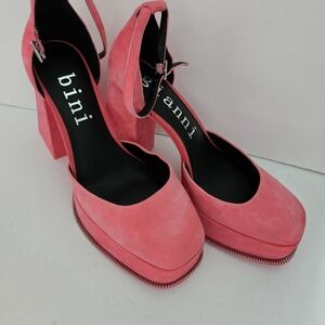 Gianni Bini Suede Platform Heels Size 8.5